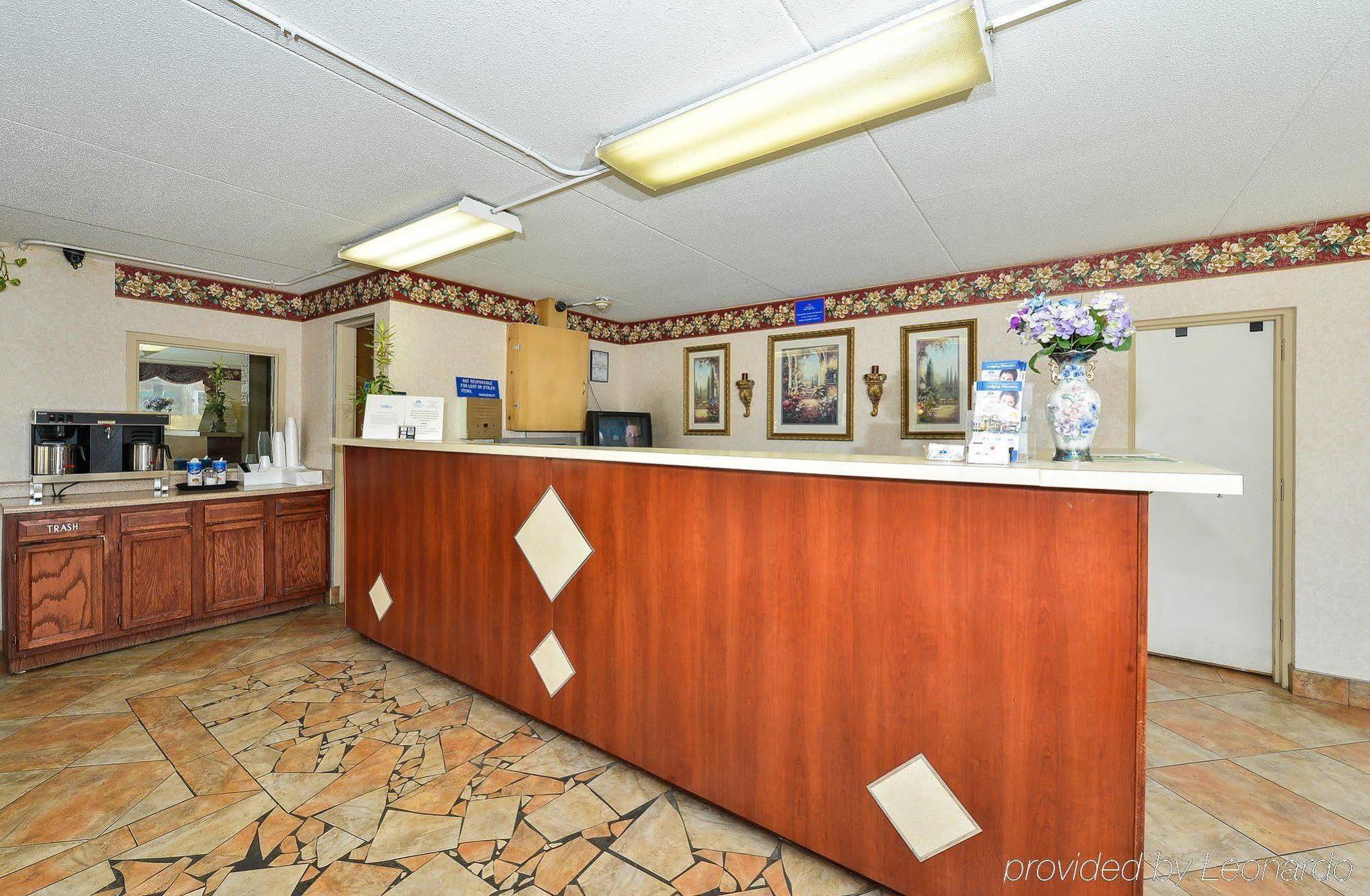 Americas Best Value Inn And Suites Knoxville Zewnętrze zdjęcie