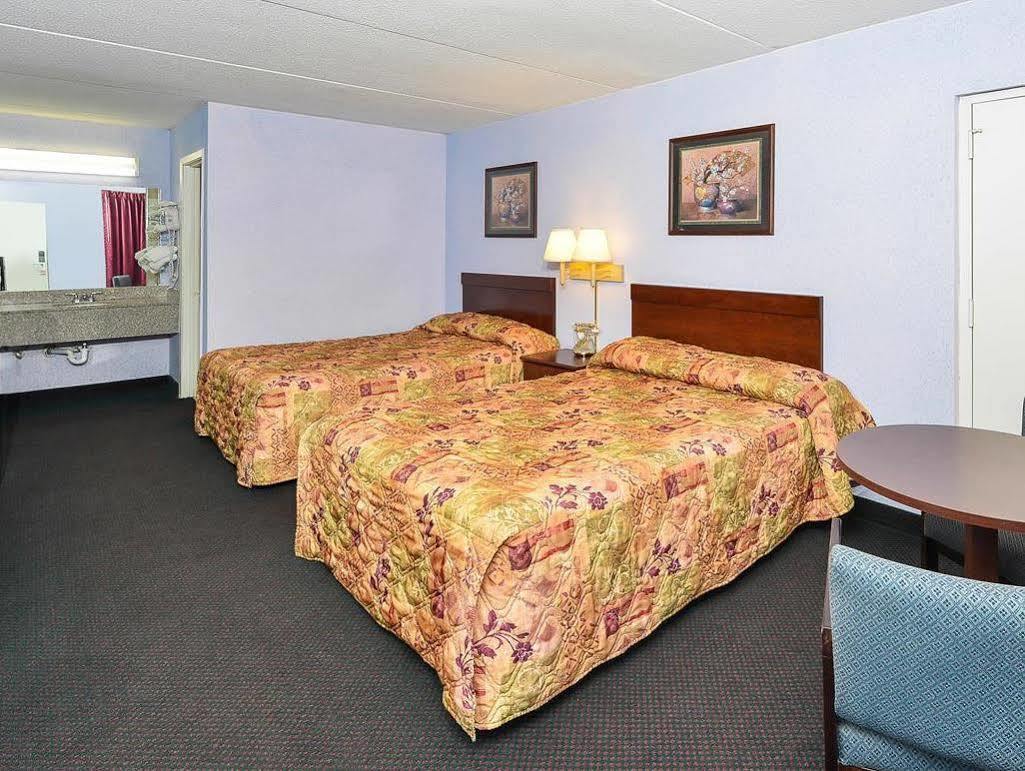 Americas Best Value Inn And Suites Knoxville Zewnętrze zdjęcie